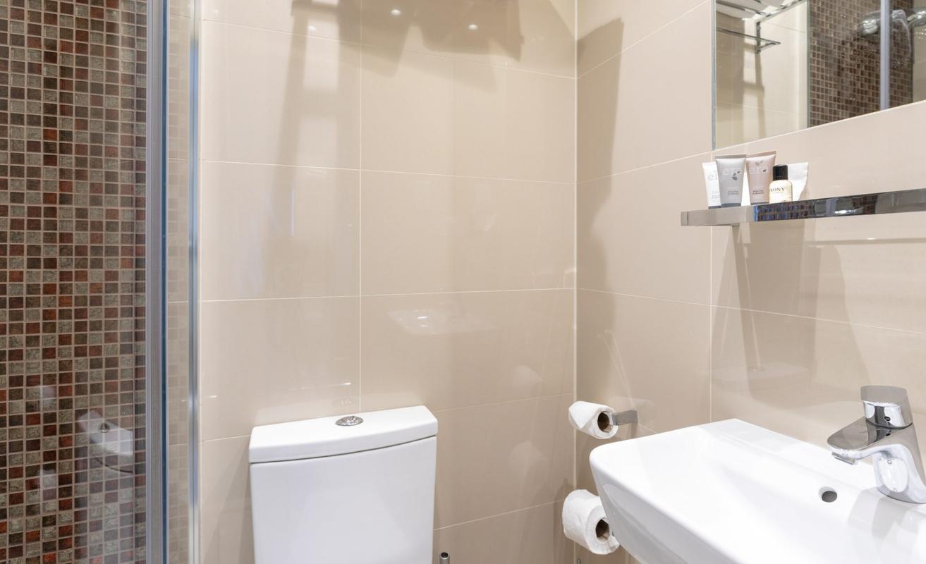 Single Room Sidney Hotel London Single Room Sidney Hotel London