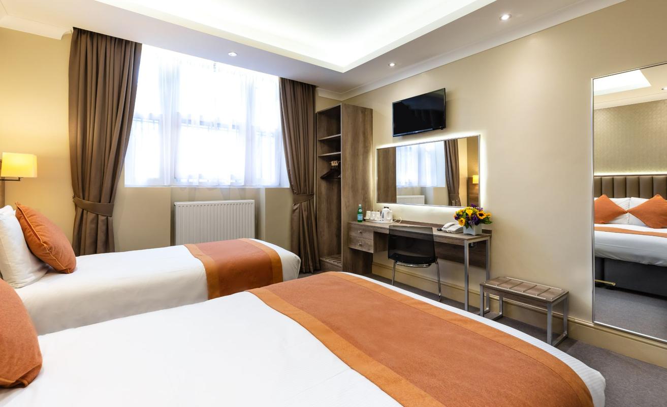 ANNEX Triple Room Sidney Hotel London ANNEX Triple Room Sidney Hotel London